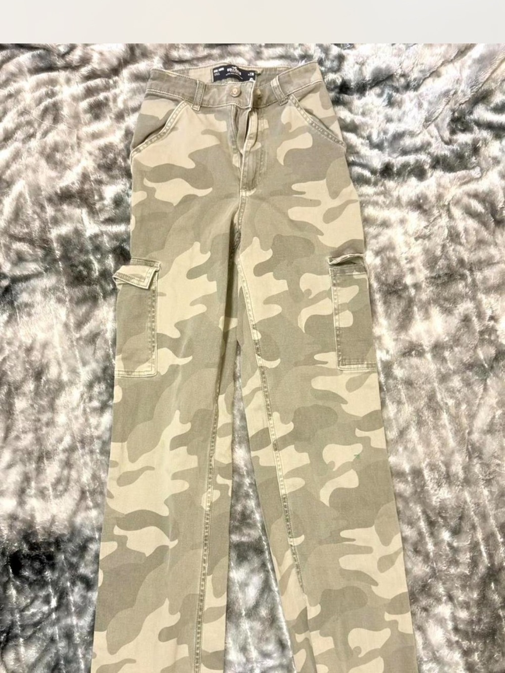 hollister camo jeans